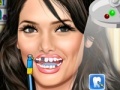 Spēle Ashley Greene at dentist