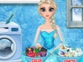 Spēle Elsa Washing Clothes