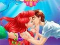 Spēle Ariel And Prince Underwater Kissing