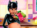 Spēle Catwoman Pregnant