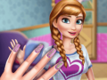 Spēle Princesses Nails Salon